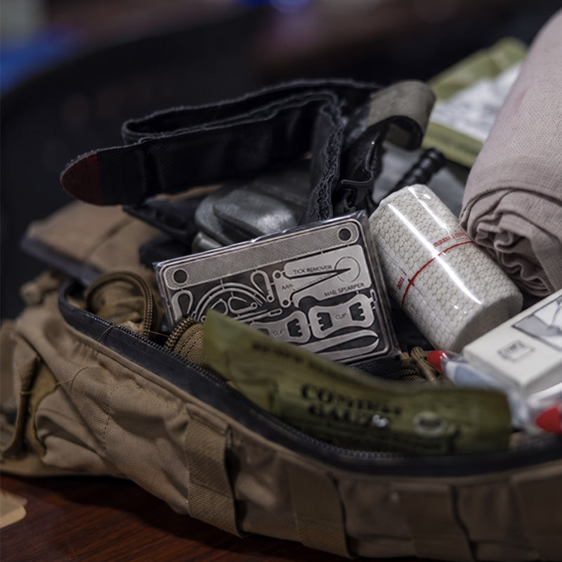 Life Line Adventure Card, First-aid kit